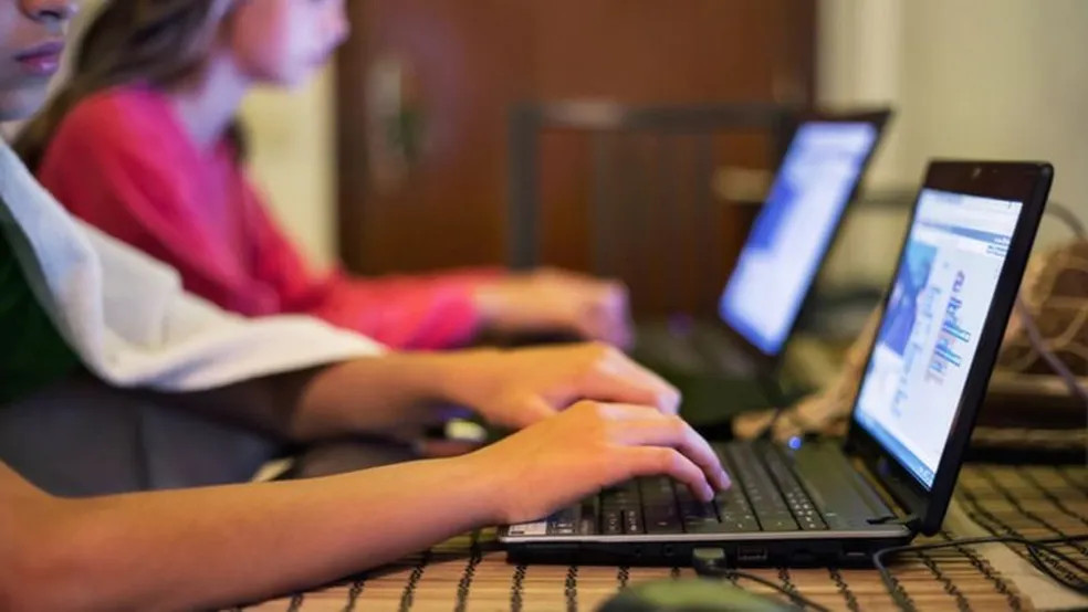 Nativos Digitais: Por Que o Conhecimento em Computadores é Essencial para os Jovens